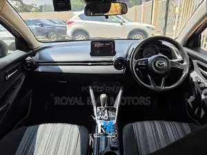 Mazda 2 2020 Gray