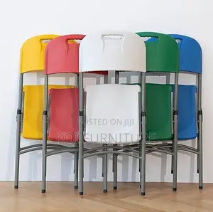 Office Chair : White Plastic Folding Event Chair