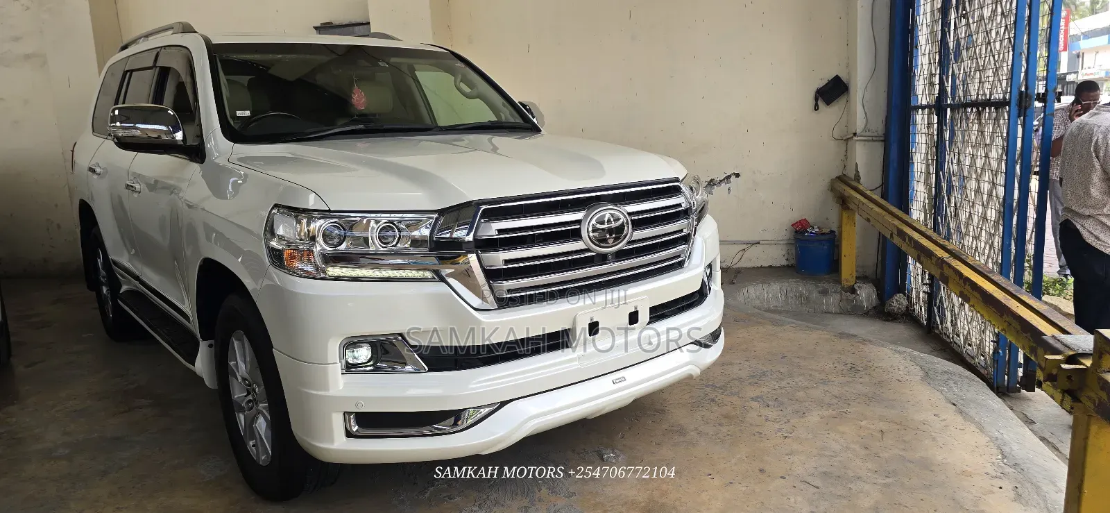 Toyota Land Cruiser 2020 White