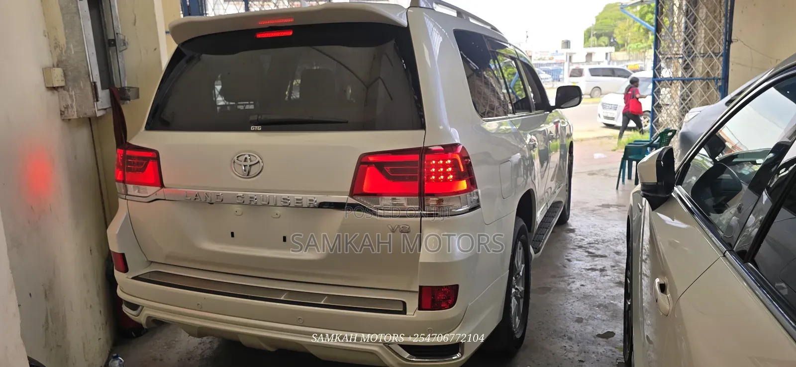 Toyota Land Cruiser 2020 White