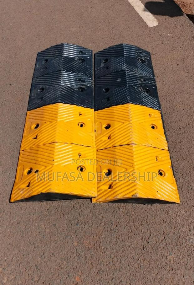 Heavy Duty Speed Bumps(Rubber Bumps)