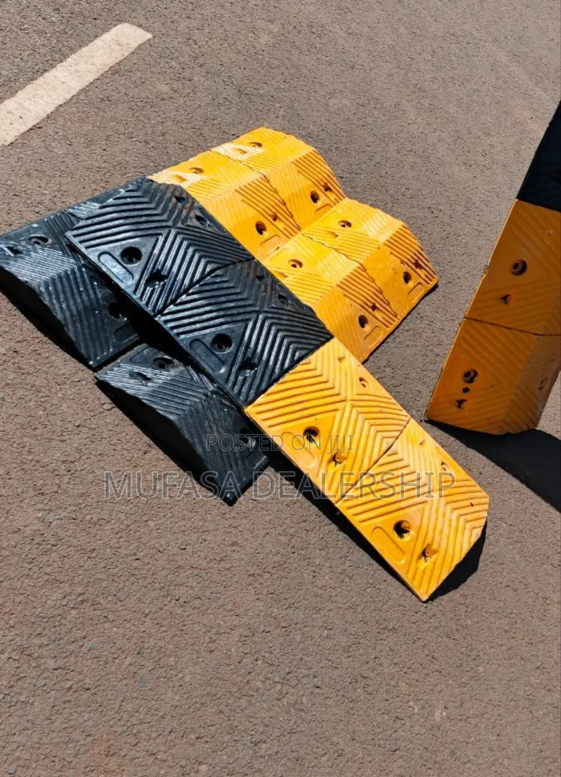Heavy Duty Speed Bumps(Rubber Bumps)