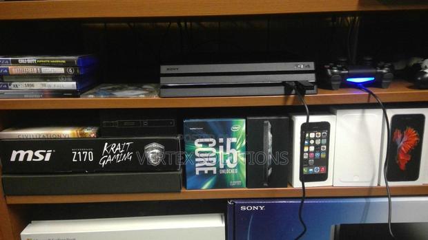 Play Station 4 Pro - main view