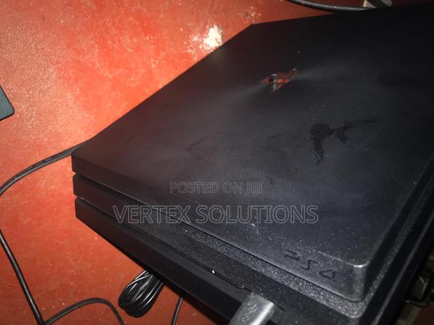 Play Station 4 Pro