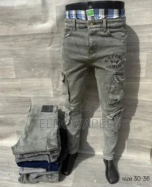Men's Cargo Jeans With Side Pockets