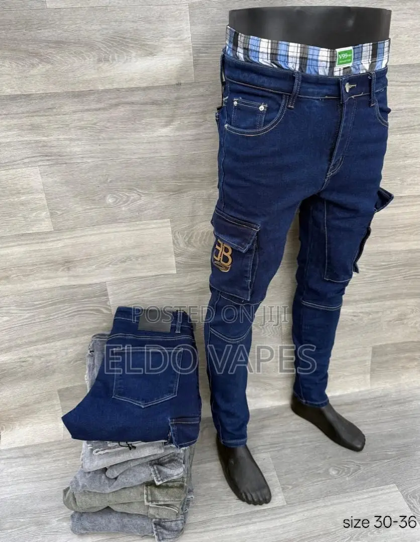 Men's Cargo Jeans With Side Pockets