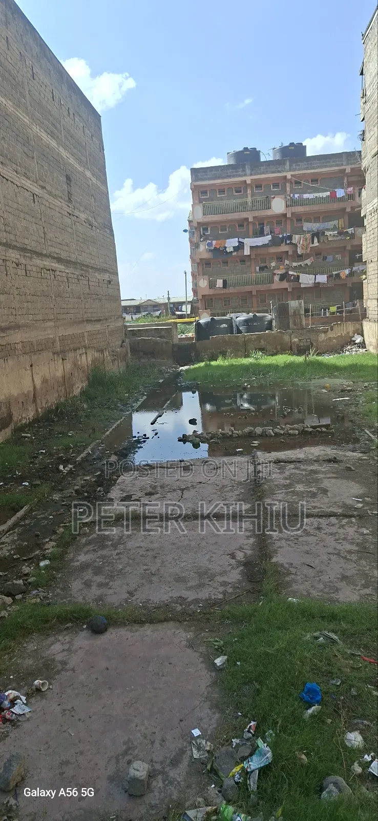 Imara Daima 120ft by 50ft Plot for Apartments