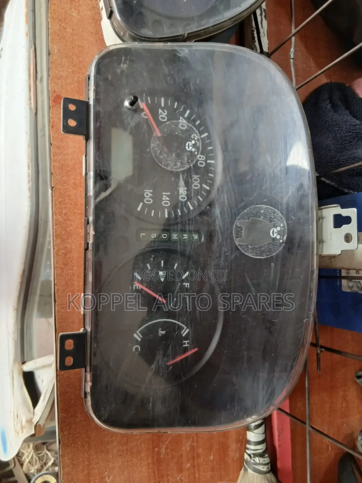 Mazda Bongo L8 Clock Auto