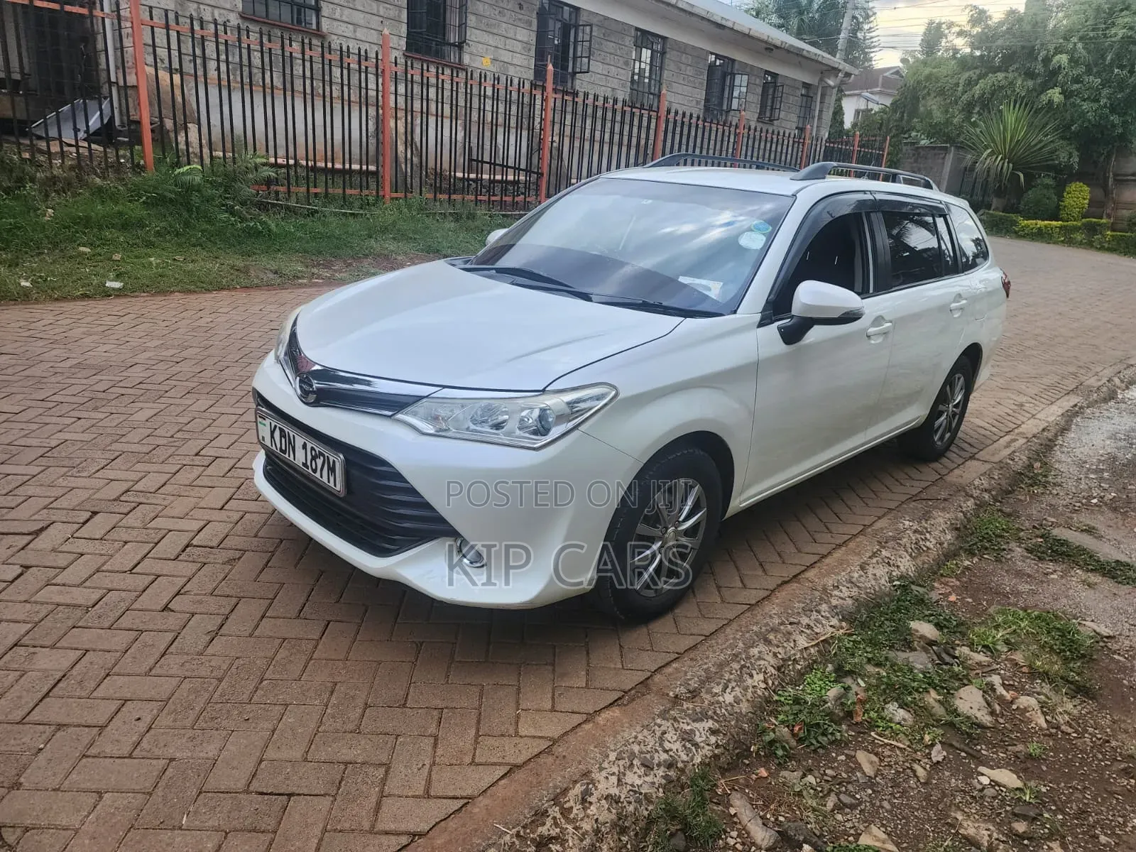 Toyota Corolla Fielder 1.5 Petrol FWD 2016 Gray