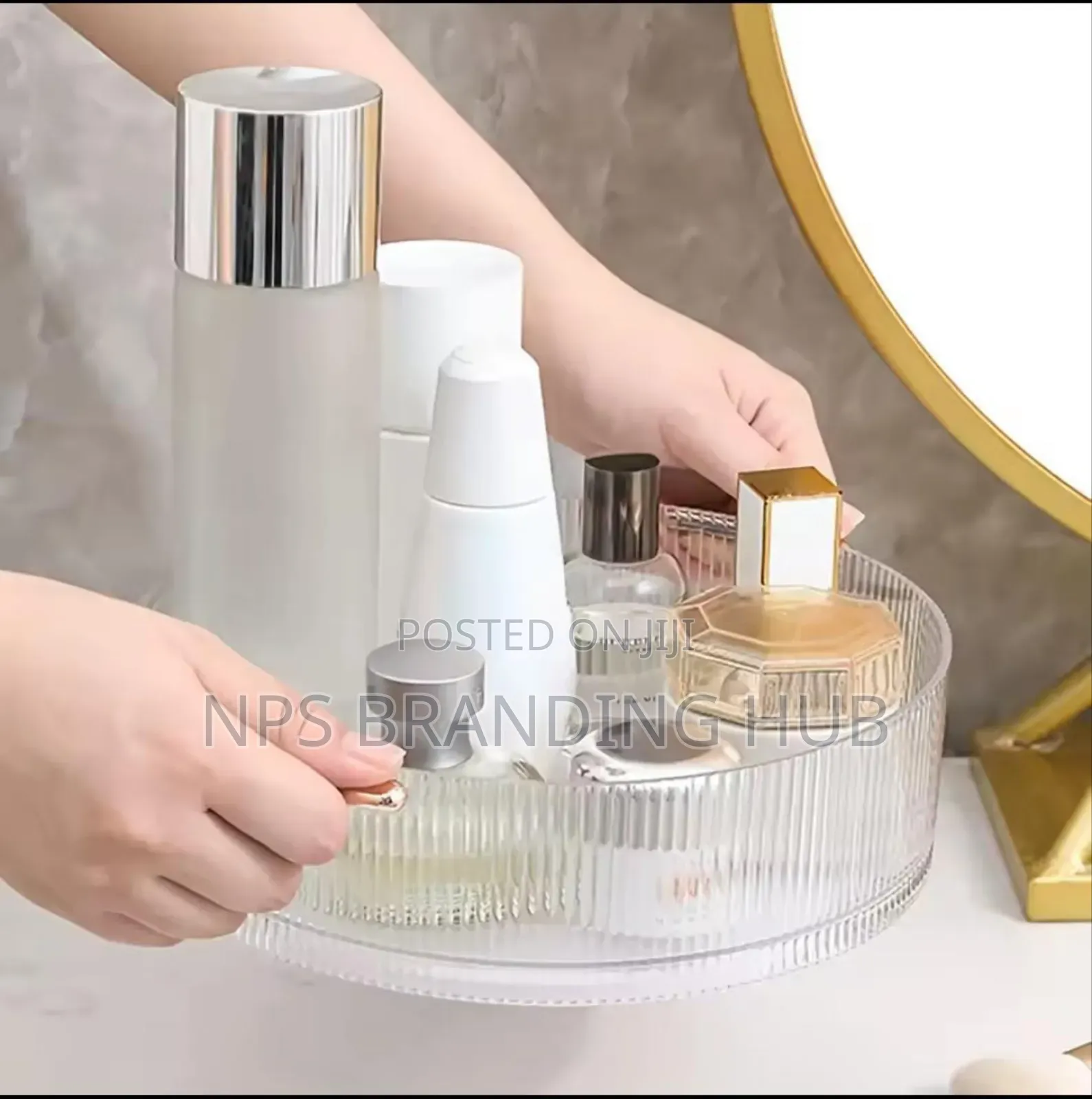 Ribbed Acrylic Lazy Susan/Cosmetic Organizer Nm