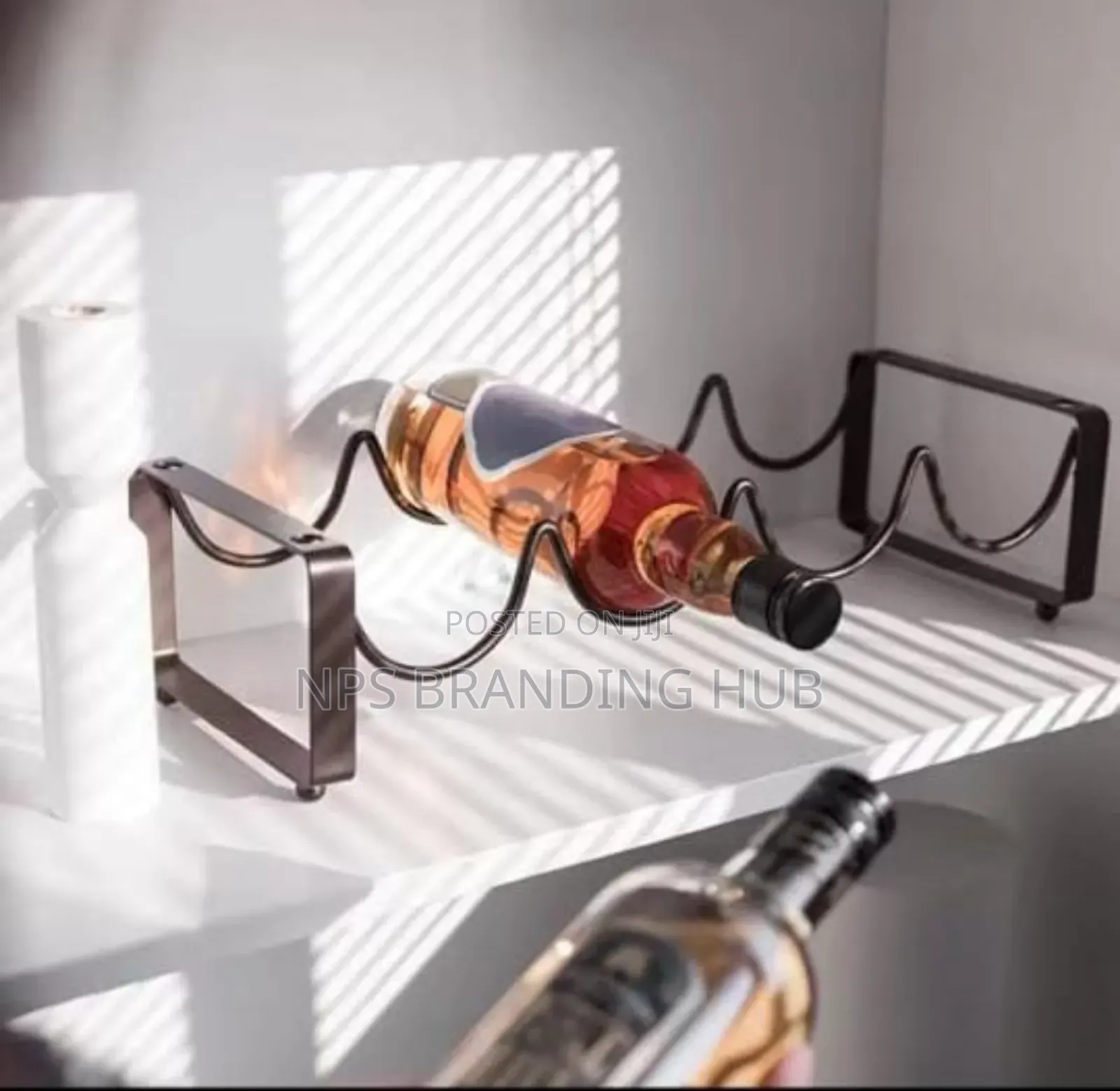 Metallic Carbon Wine Holder.
4slot
Colour: Tan Brown
Nm