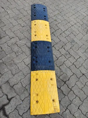 Reflective Rubber Speed Hump / Rubber Speed Breaker