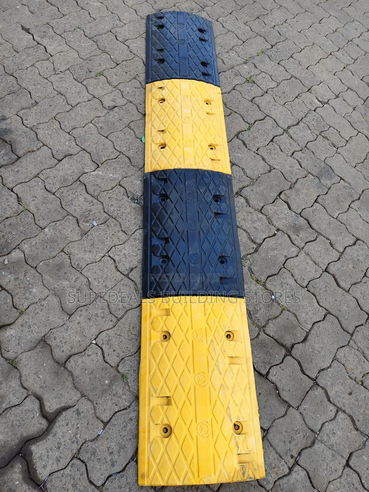 Reflective Rubber Speed Hump / Rubber Speed Breaker