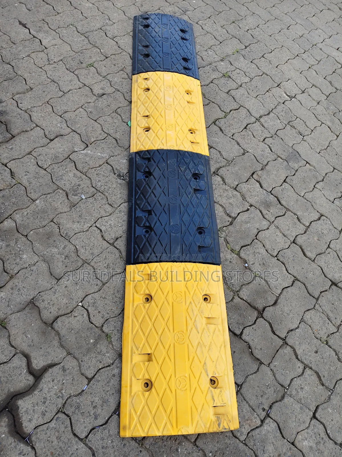 Reflective Rubber Speed Hump / Rubber Speed Breaker