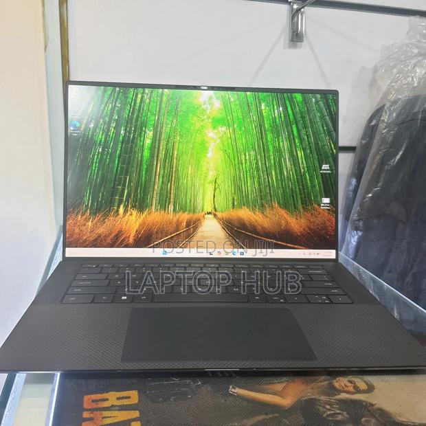 Laptop Dell Precision 5560 16GB Intel Core i7 SSD 512GB