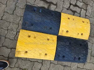 High - Visibility Rubber Speed Breaker / Bump