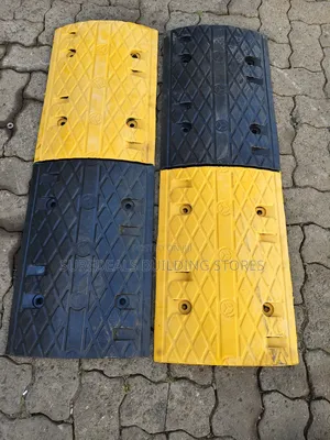 High - Visibility Rubber Speed Breaker / Bump