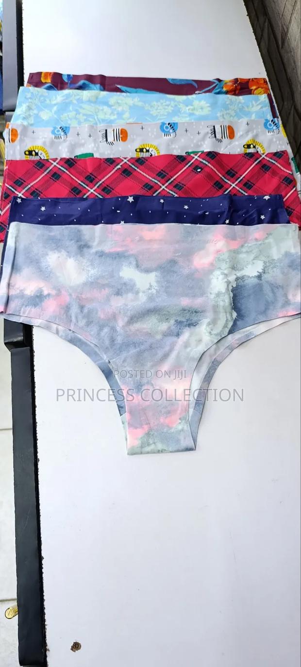 Women Seamless Thongs - main view