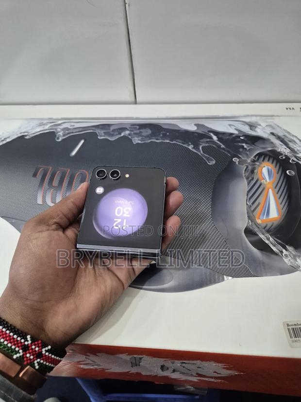 Samsung Galaxy Z Flip 5 256 GB Black - thumbnail 7