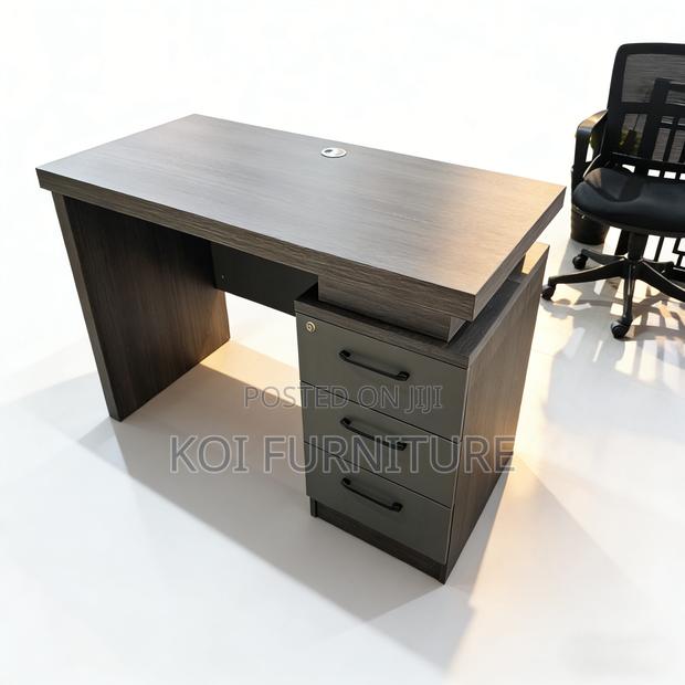 Office Desk : Modern 1400mm Executive Office Desk - thumbnail 6