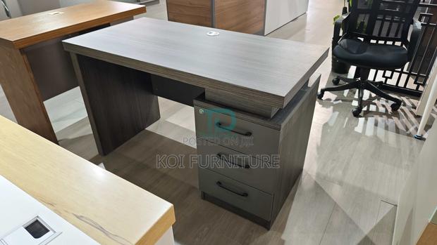 Office Desk : Modern 1400mm Executive Office Desk - thumbnail 10