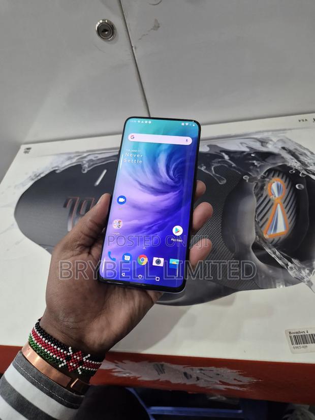 OnePlus 7T Pro 5G McLaren 256 GB Blue - main view