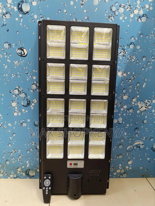 2000w Solar Street Light + Pole - main view