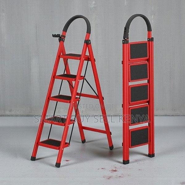 Balanced Weight Distribution Foldable 5 Step Ladder Stepladder