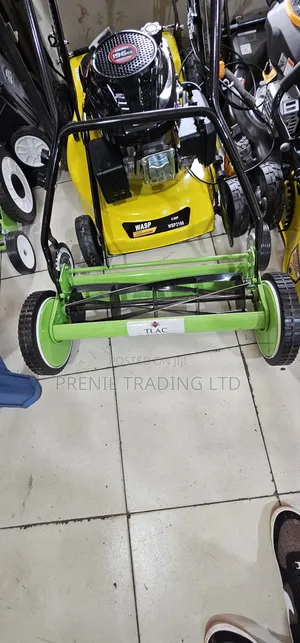 Tlac Manual Reel Lawn Mower.