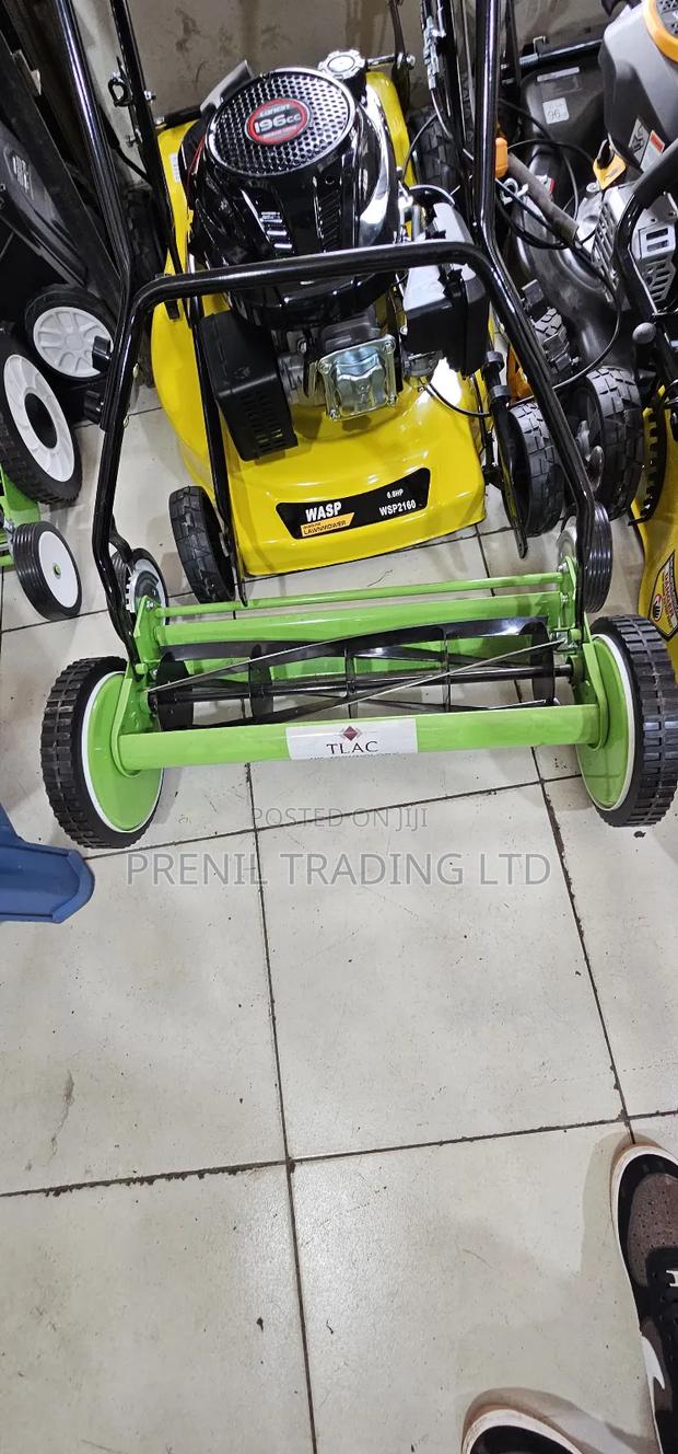 Tlac Manual Reel Lawn Mower. - main view