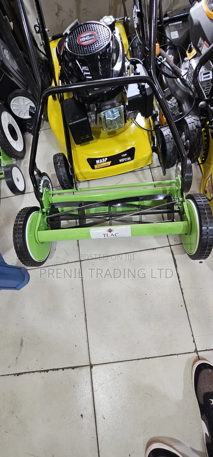 Tlac Manual Reel Lawn Mower.