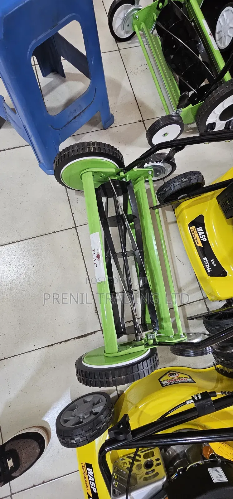 Tlac Manual Reel Lawn Mower.