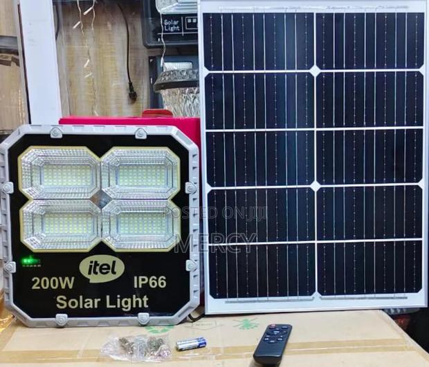 *200w Itel Project Solar Floodlight*