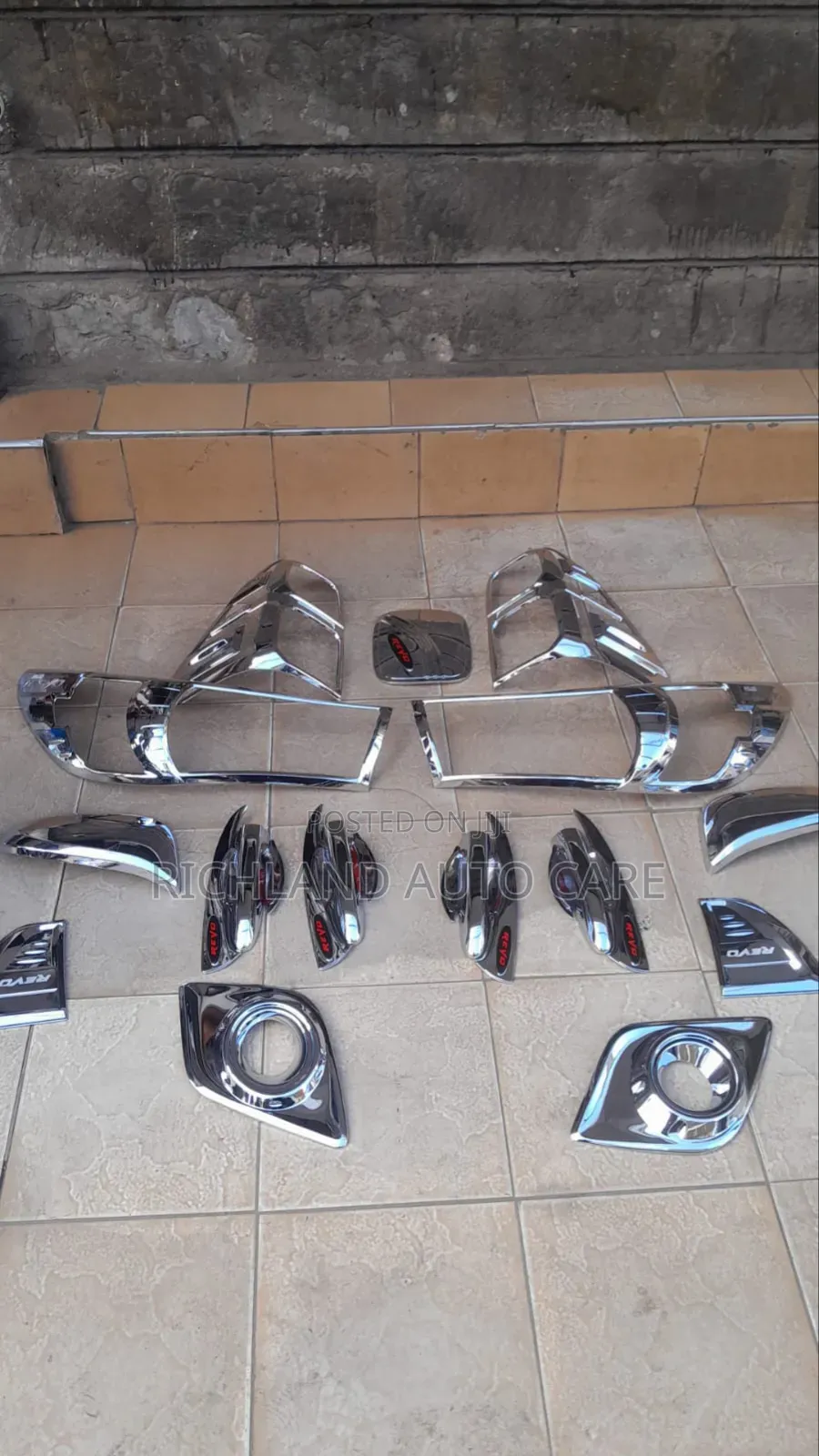 Full Chrome Kit Hilux Revo