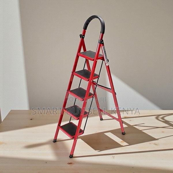 Anti-Slip Step Surfaces Foldable 5 Step Ladder Stepladder