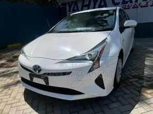 Toyota Prius 2018 White