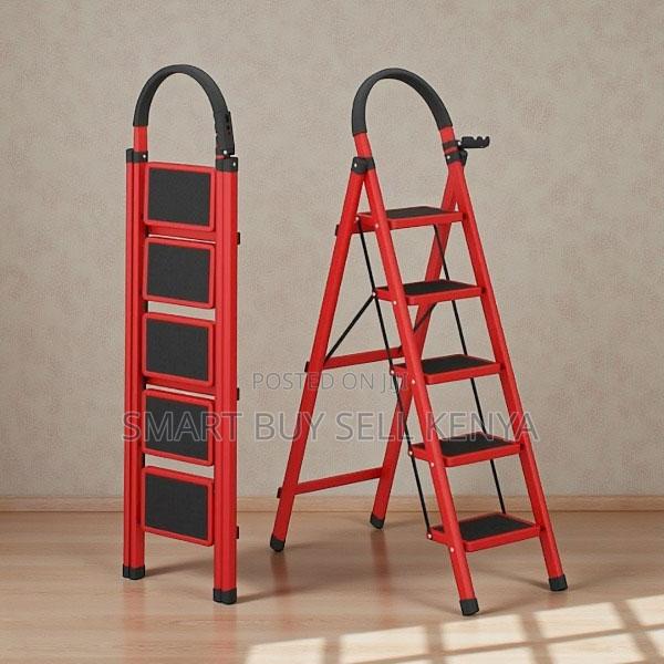 Portable and Easy to Carry Foldable 5 Step Ladder Stepladder - main view