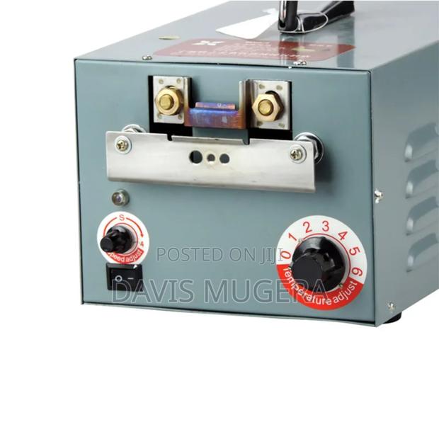 Automatic Electric Debeaking Machine Portable Chicken Beak Cutter - main view