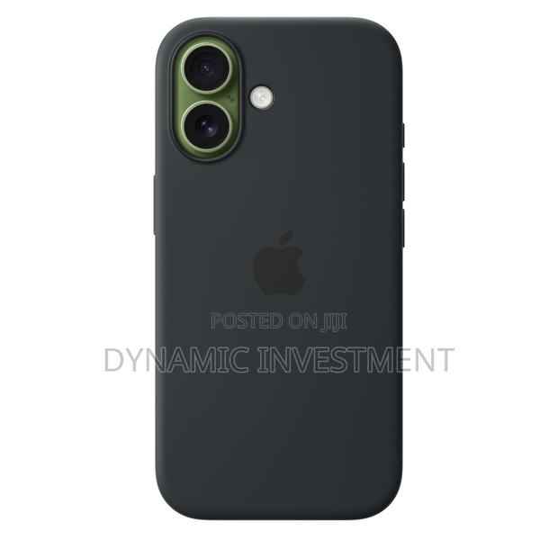 Apple iPhone 17 Original Silicone Case With Magsafe/Magnetic – Black