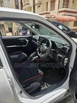 Toyota Raize 2019 White