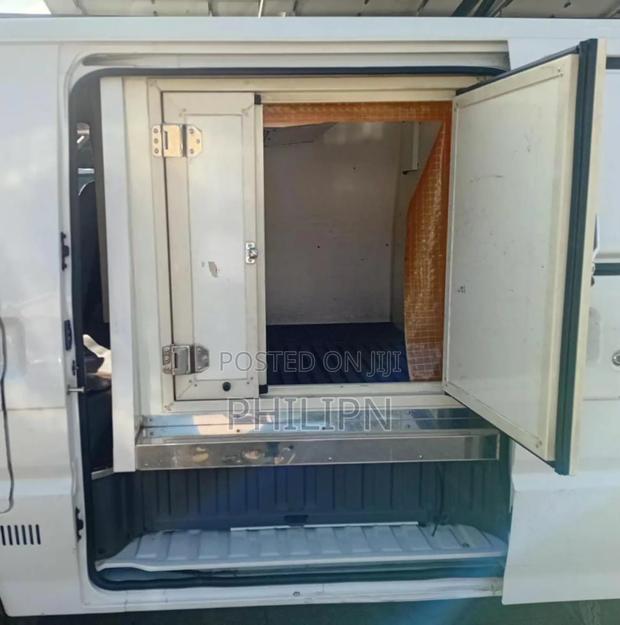Mazda Bongo Refrigerator Truck Cold Storage - thumbnail 4