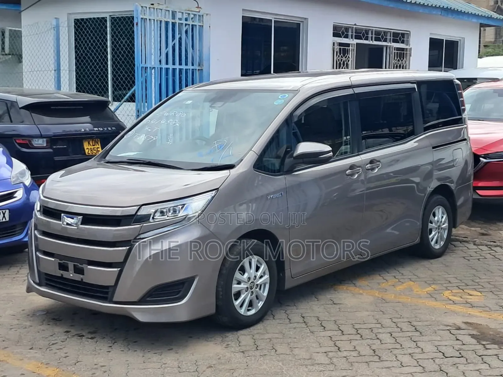 Toyota Noah 2020 Brown
