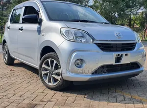 Toyota Passo 2019 Silver