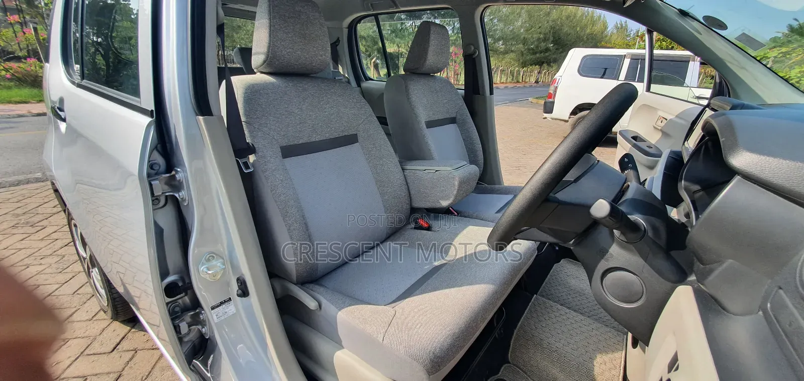 Toyota Passo 2019 Silver