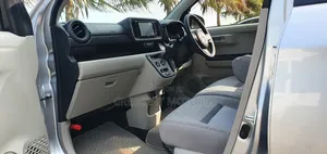 Toyota Passo 2019 Silver