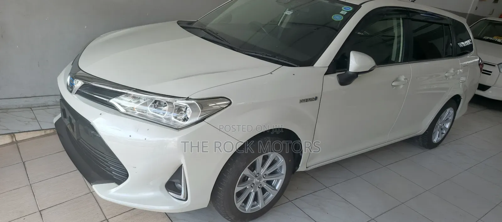 Toyota Corolla Fielder 2018 White