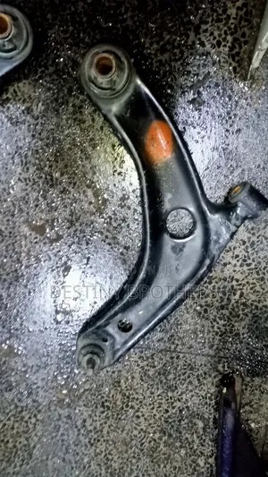 Control Arm Toyota Belta