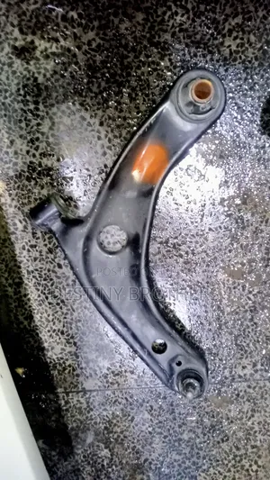 Control Arm Toyota Belta