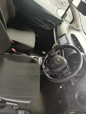 Toyota Vitz 2019 White