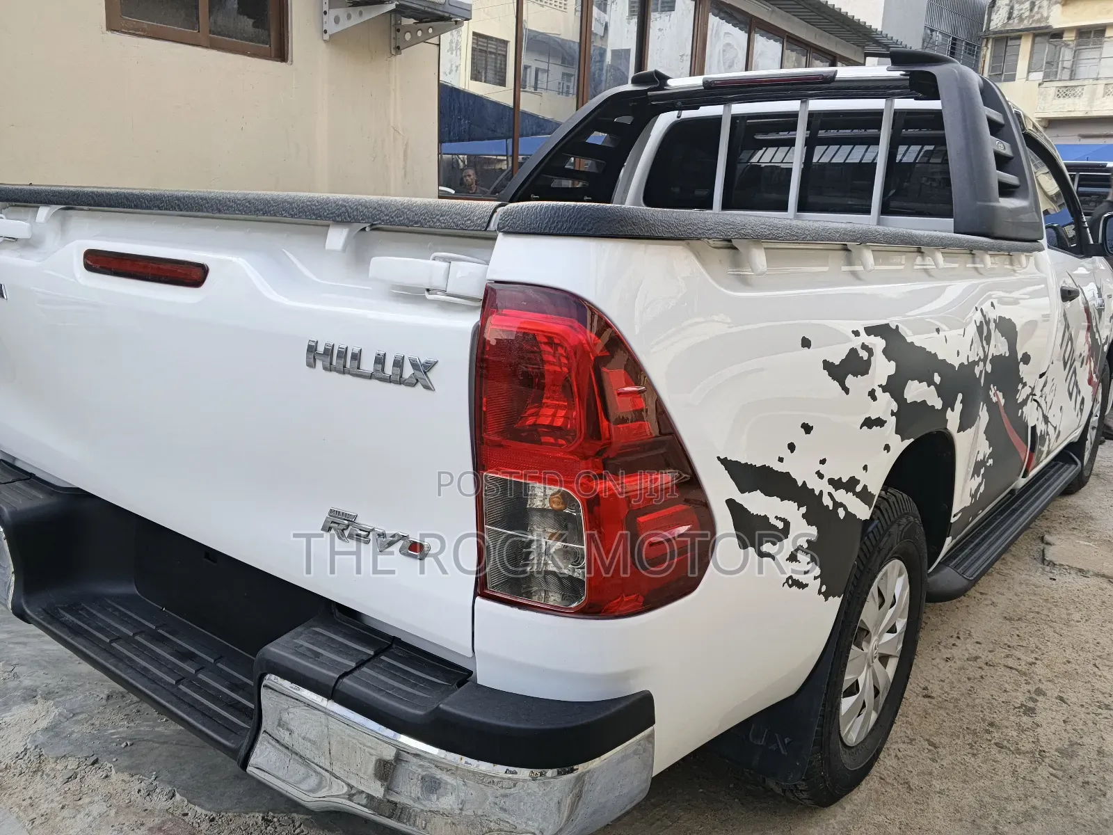 Toyota Hilux 2019 White